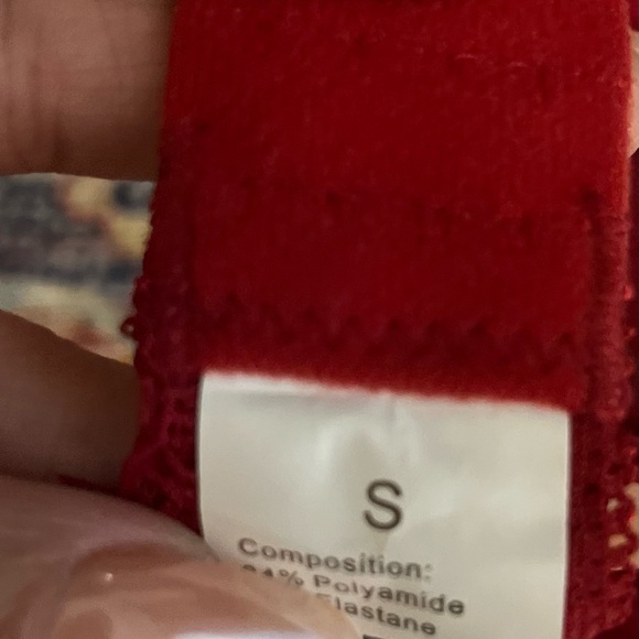 🆕NWOT Elegant Red Lace Lingerie Bra/Panties Set Women’s Small 32A 32B 34A 34B - Picture 3 of 14